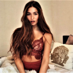 Η Ela Isaya είναι το υπέροχο θηλυκό που αξίζει να επισκεφτείς σήμερα στο Instagram