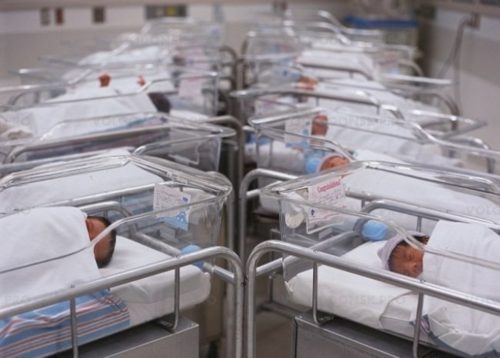 Ένα μωρό στην Κίνα γεννήθηκε τέσσερα χρόνια αφότου είχαν πεθάνει οι γονείς του!