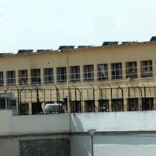 Σταμάτησε την απεργία πείνας και δίψας ο Βασίλης Δημάκης