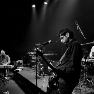 The Dead Ends: Τα πλήκτρα του Manzarek βρήκαν φωνή σε μια μπάντα από την Καβάλα