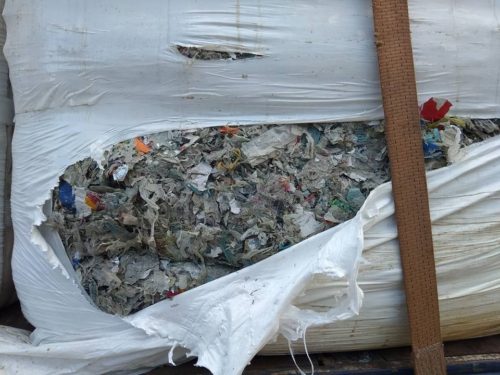 Σχεδόν 230.000 τόνοι πλαστικών καταλήγουν στη Μεσόγειο κάθε χρόνο
