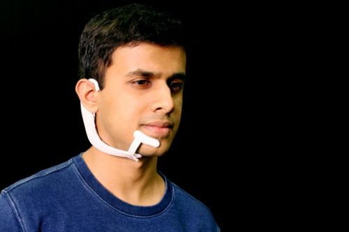 AlterEgo: Η πρώτη συσκευή που “διαβάζει” την εσωτερική φωνή του ανθρώπου