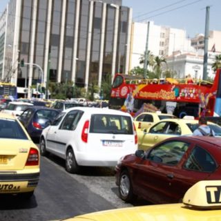 «Χάος» επικρατεί στους δρόμους της Αθήνας λόγω της απεργίας του μετρό