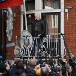 Η κυβέρνηση του Ισημερινού τερματίζει το καθεστώς απομόνωσης του Τζούλιαν Ασάνζ