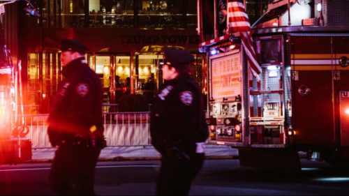 Αυτοκίνητο «εισέβαλε» σε εστιατόριο της Νέας Υόρκης- Σοβαροί τραυματισμοί [ΒΙΝΤΕΟ]