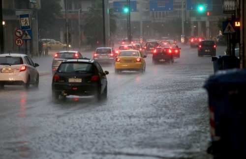 Λάρισα: Πλημμύρησαν παραθαλάσσιες περιοχές, από τη βροχόπτωση