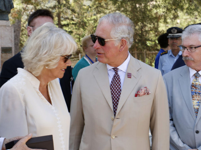 Την κρητική φιλοξενία γνώρισαν στην Κνωσσό ο πρίγκιπας Κάρολος και η Καμίλα [ΦΩΤΟΣ]