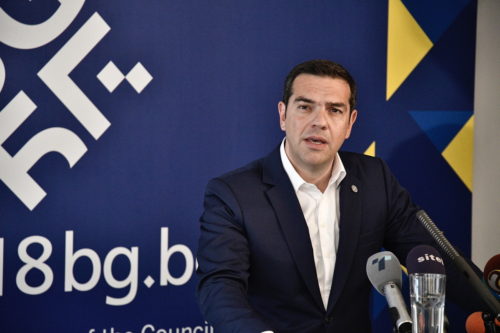 Ο Τσίπρας θα ενημερώσει Παυλόπουλο και αντιπολίτευση για το Μακεδονικό ζήτημα