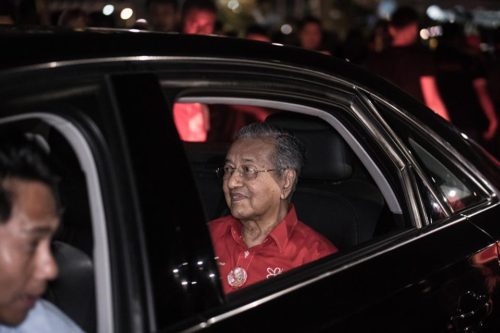 Στα 92 του θα ξαναγίνει Πρωθυπουργός της Μαλαισίας ο Μαχαθίρ Μοχάμεντ