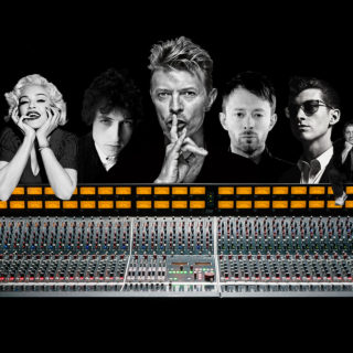 Δυσκολεύεστε να χωνέψετε τους νέους Arctic Monkeys; Να άλλες 21 περιπτώσεις που οι καλλιτέχνες βγήκαν αγνώριστοι από το στούντιο…