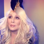 Τι προτίμησε να φάει η Cher από το να κάνει ένα κομπλιμέντο στον Τραμπ [BINTEO]