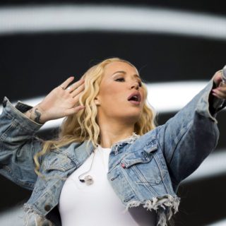 Η Iggy Azalea αποφάσισε να ρίξει το ίντερνετ φορώντας αυτό το μπικίνι [ΦΩΤΟΣ]