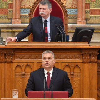 Stop Soros: Στην ουγγρική Βουλή το νομοσχέδιο που ποινικοποιεί την παροχή βοήθειας σε μετανάστες