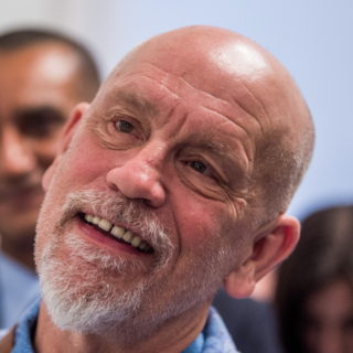 Ο Τζον Μάλκοβιτς θα υποδυθεί τον Γουάινστιν σε θεατρικό έργο