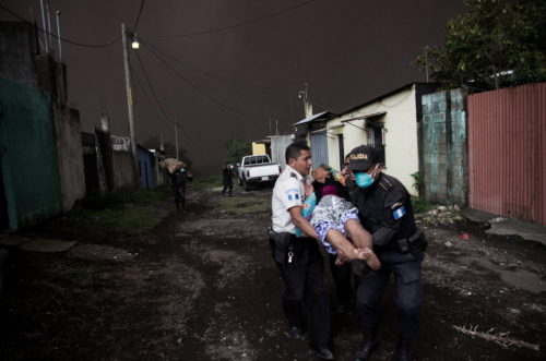 Γουατεμάλα: Τουλάχιστον 25 νεκροί από έκρηξη του ηφαιστείου Φουέγο