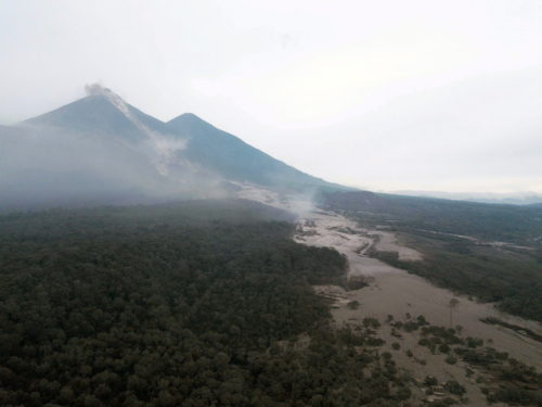 Ανησυχία στη Γουατεμάλα μετά τη νέα έκρηξη του ηφαιστείου Φουέγο