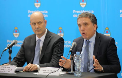 Το ΔΝΤ επιστρέφει στην Αργεντινή με δάνειο και μέτρα λιτότητας