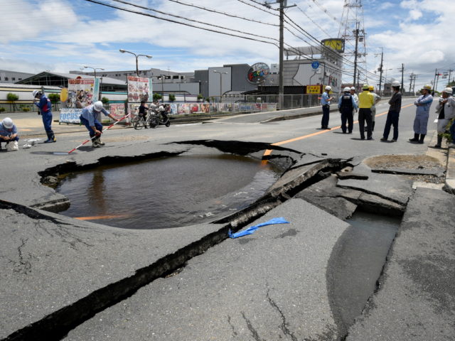 Τρεις νεκροί και εκατοντάδες τραυματίες από τον σεισμό 6,1 Ρίχτερ στην Οσάκα της Ιαπωνίας