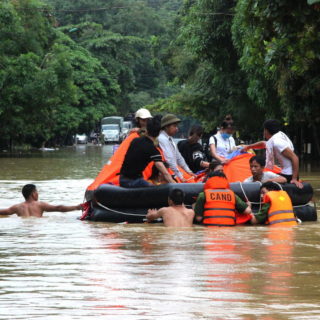 Βιετνάμ: Τουλάχιστον 15 νεκροί εξαιτίας πλημμυρών και κατολισθήσεων