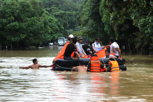 Βιετνάμ: Τουλάχιστον 15 νεκροί εξαιτίας πλημμυρών και κατολισθήσεων