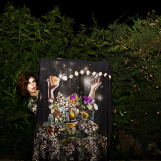 A Totem fϋr Elita: Ένα brand που κάνει λογοπαίγνια πάνω σε μεταξωτά μαντίλια