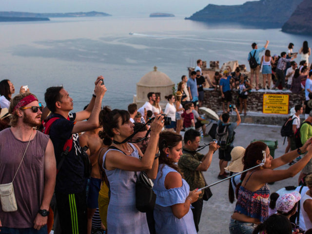 Υπερτουρισμός: Οι μεγα-προορισμοί εκπέμπουν SOS