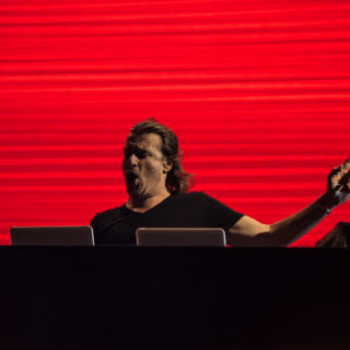 Ο Parov Stelar φαντάζεται την εμφάνισή του στο Release Athens σαν πίνακα του Banksy και του Andy Warhol