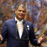 Εισαγγελείς θα ζητήσουν σήμερα από δικαστήριο να παραπέμψει τον πρώην πρόεδρο Ραφαέλ Κορέα σε δίκη