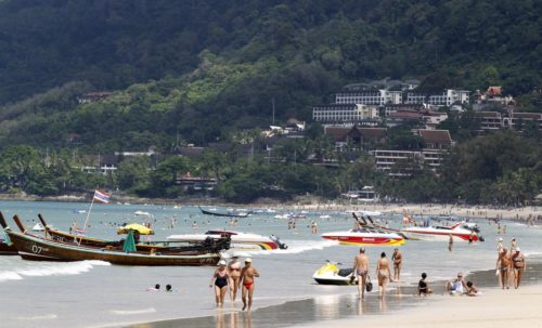 Ταϊλάνδη-Κορωνοϊός: Χαλαρώνουν οι ταξιδιωτικοί περιορισμοί για τουρίστες από 56 χώρες