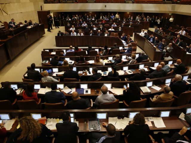 Υπερψηφίστηκε από την Κνέσετ νόμος που ορίζει πως το Ισραήλ είναι «Εβραϊκό κράτος» και καταργεί την αναγνώριση της αραβικής ως επίσημης γλώσσας