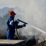 Φωτιά σε εξέλιξη στο Πέραμα