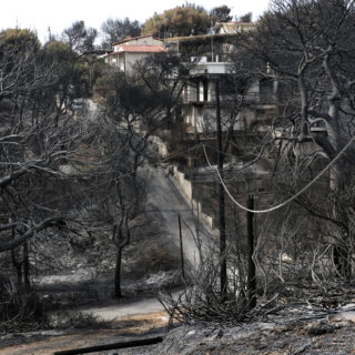 Παραμένουν στη ΜΕΘ 10 εγκαυματίες από την πυρκαγιά στο Μάτι