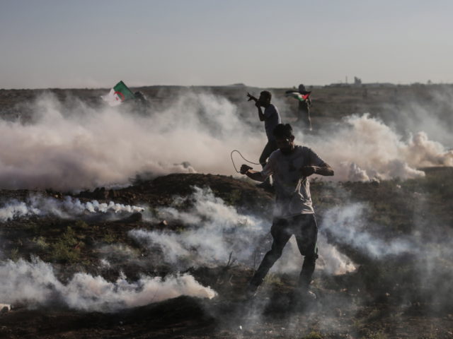 Νεκρός 17χρονος Παλαιστίνιος από τα πυρά Ισραηλινών στρατιωτών