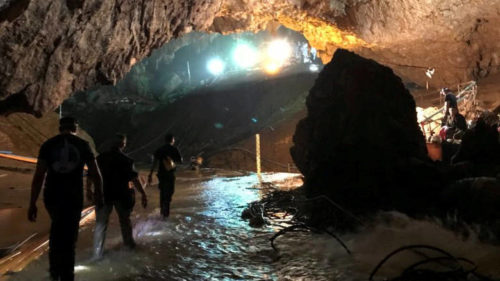 Παραγωγοί του Χόλιγουντ ετοιμάζουν ταινία για την περιπέτεια των 12 αγοριών στο σπήλαιο της Ταϊλάνδης