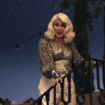 Η Σερ τραγουδάει ΑΒΒΑ στον νέο της δίσκο