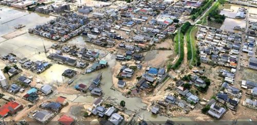 Στους 100 οι νεκροί από τις φονικές βροχοπτώσεις στην Ιαπωνία