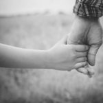 Το «Μαζί για το Παιδί» παρέχει δωρεάν ψυχολογική στήριξη στις πληγείσες οικογένειες