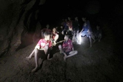 Σειρά στο Netflix θα γίνει η διάσωση των 12 αγοριών από σπηλιά της Ταϊλάνδης
