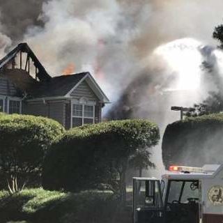 ΗΠΑ: Ελικόπτερο συνετρίβη σε σπίτι στη Βιρτζίνια [ΒΙΝΤΕΟ]