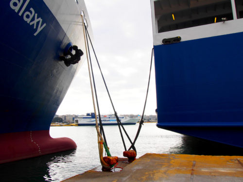 Δεμένα τα πλοία στα λιμάνια λόγω 48ωρης απεργιακής κινητοποίησης της ΠΝΟ