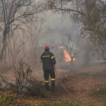 Συνεχίζεται η μάχη με τις φλόγες στην Εύβοια