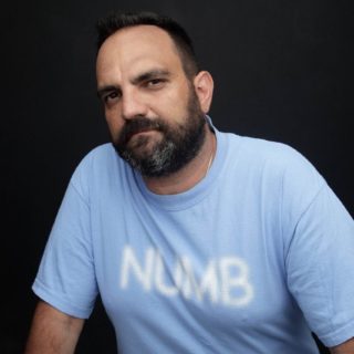 Ο Βαγγέλης Προβιάς θα ήθελε να είναι ο ποπ Τσέχωφ του Παγκρατίου