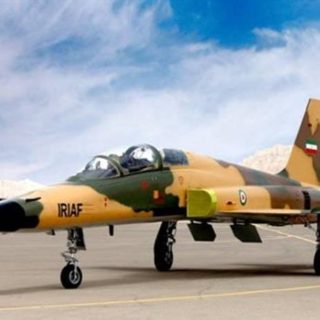 Νέο μαχητικό αεροσκάφος παρουσίασε το Ιράν