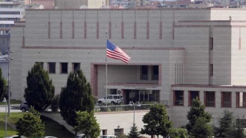 Πυροβολισμοί έξω από την αμερικάνικη πρεσβεία στην Άγκυρα