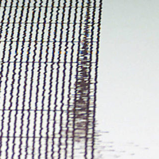 Ρωγμές σε σπίτια, κατολισθήσεις και πτώσεις βράχων από τον σεισμό στην ευρύτερη περιοχή της Καρδίτσας