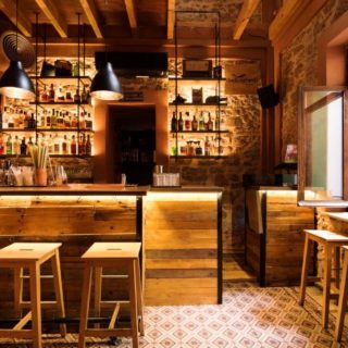 Mockingbird’s: Ένα κοτσύφι φτιάχνει τη φωλιά του στο Χαλάνδρι