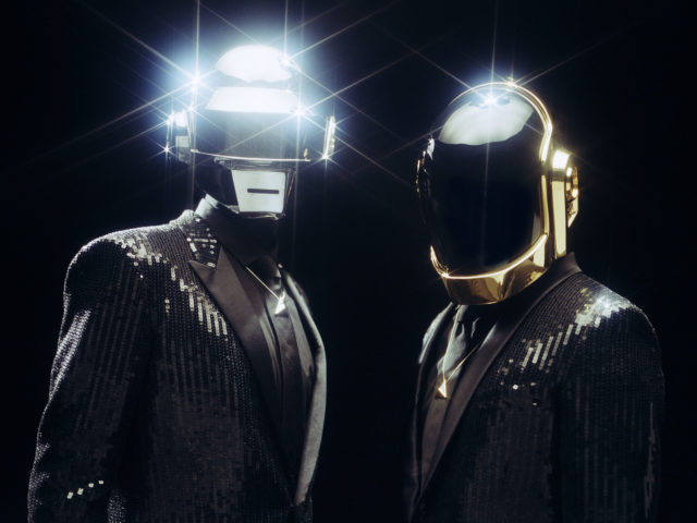 Οι Daft Punk κυκλοφορούν νέα deluxe έκδοση του άλμπουμ “Homework” με αφορμή την 25η επέτειό του
