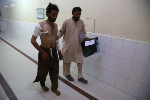 Αφγανιστάν: 68 νεκροί και δεκάδες τραυματίες από επίθεση καμικάζι
