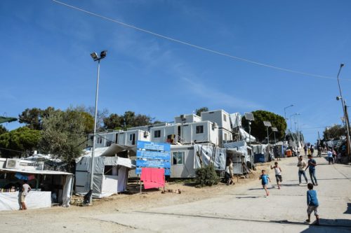 Άλλοι 500 πρόσφυγες αναχωρούν από τη Μόρια
