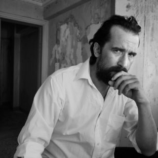 Ο Τάσος Νούσιας στην εφηβεία διάβαζε Καββαδία και ήθελε να γίνει ναυτικός